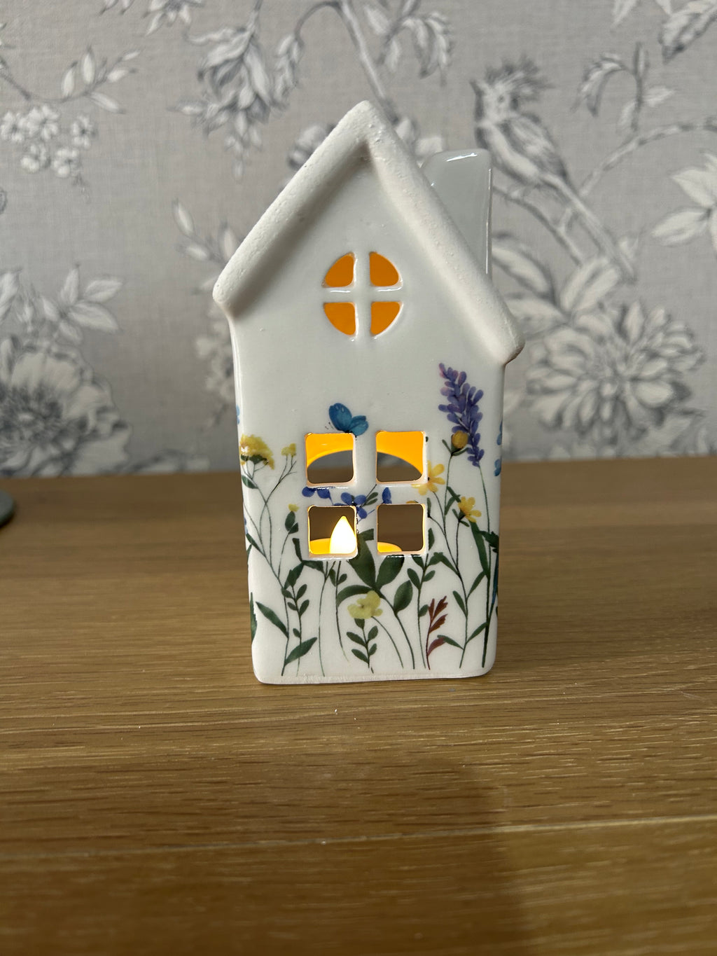 Medium Floral Patterned Porcelain House