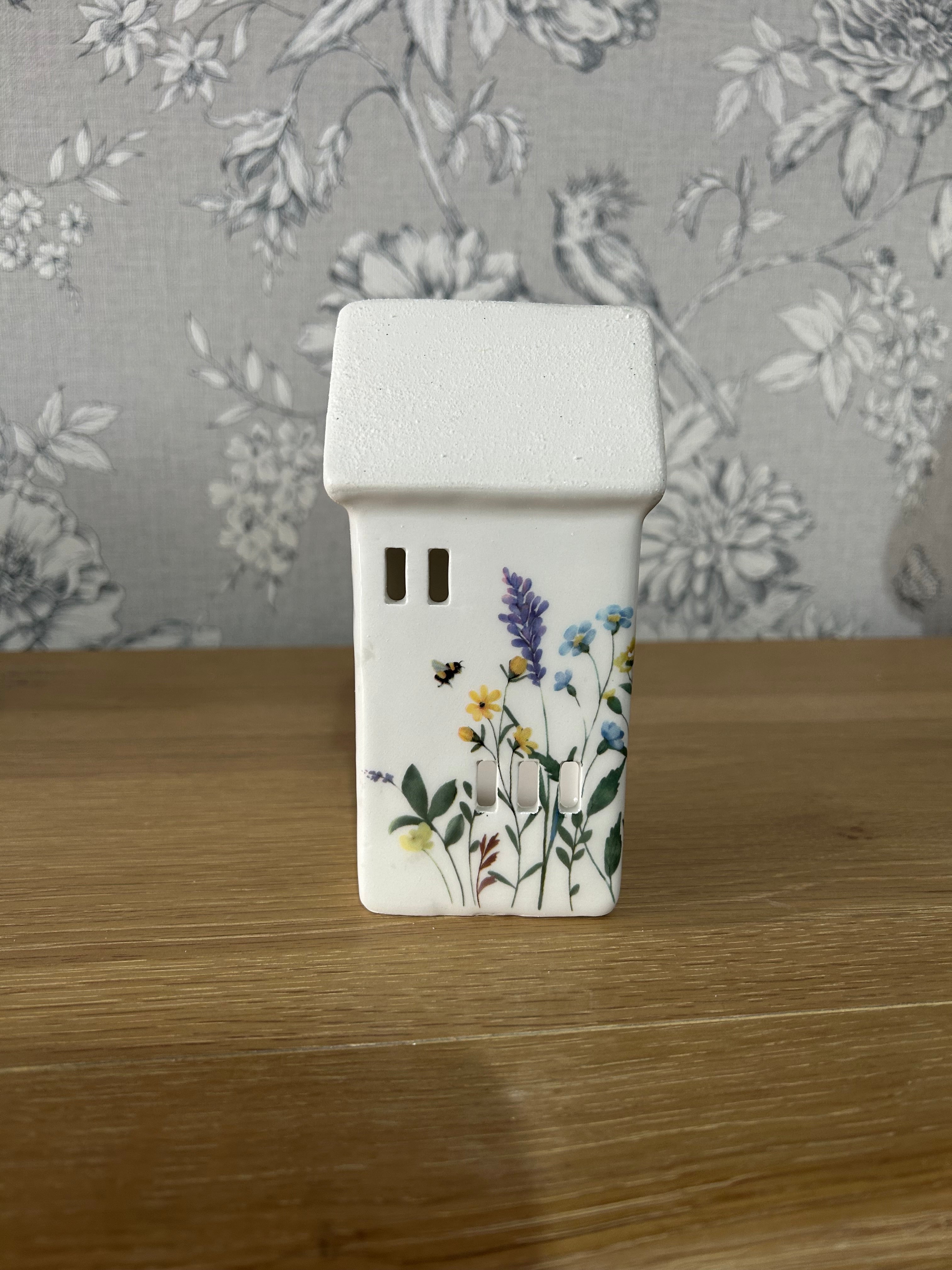 Medium Floral Patterned Porcelain House