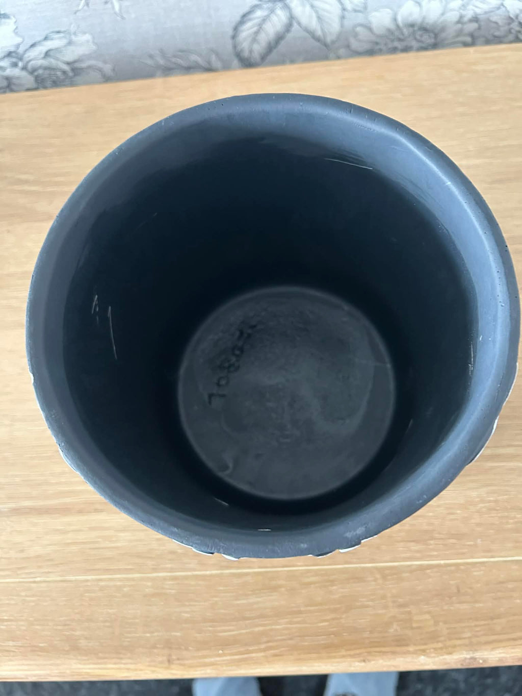 Folk Art Bird Design Pot Large