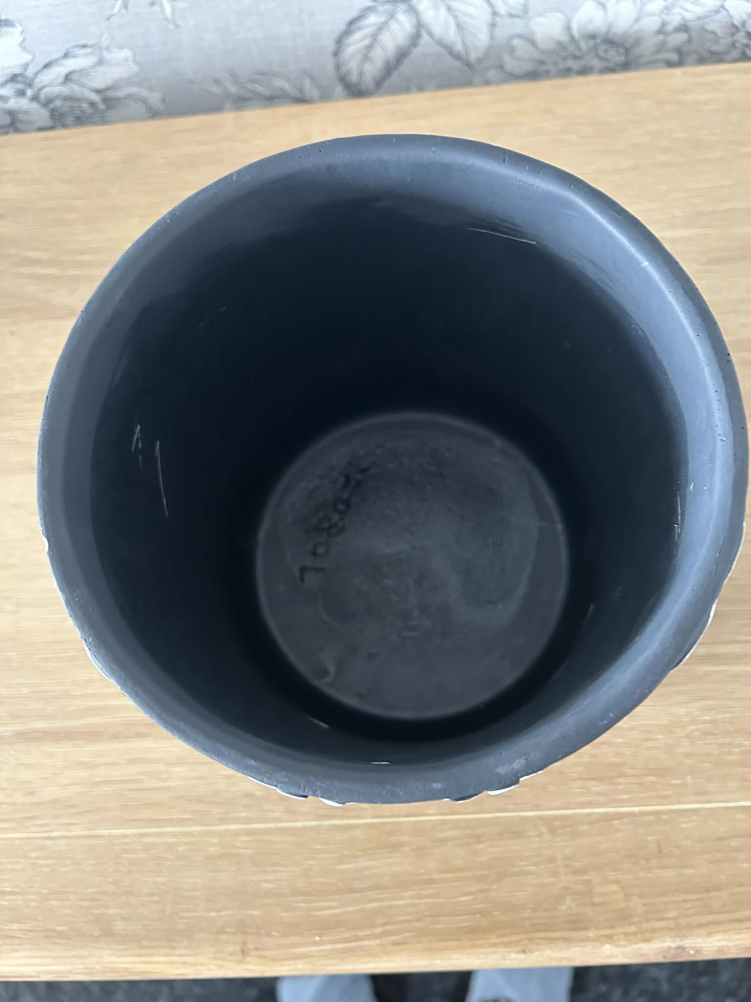 Folk Art Bird Design Pot Large