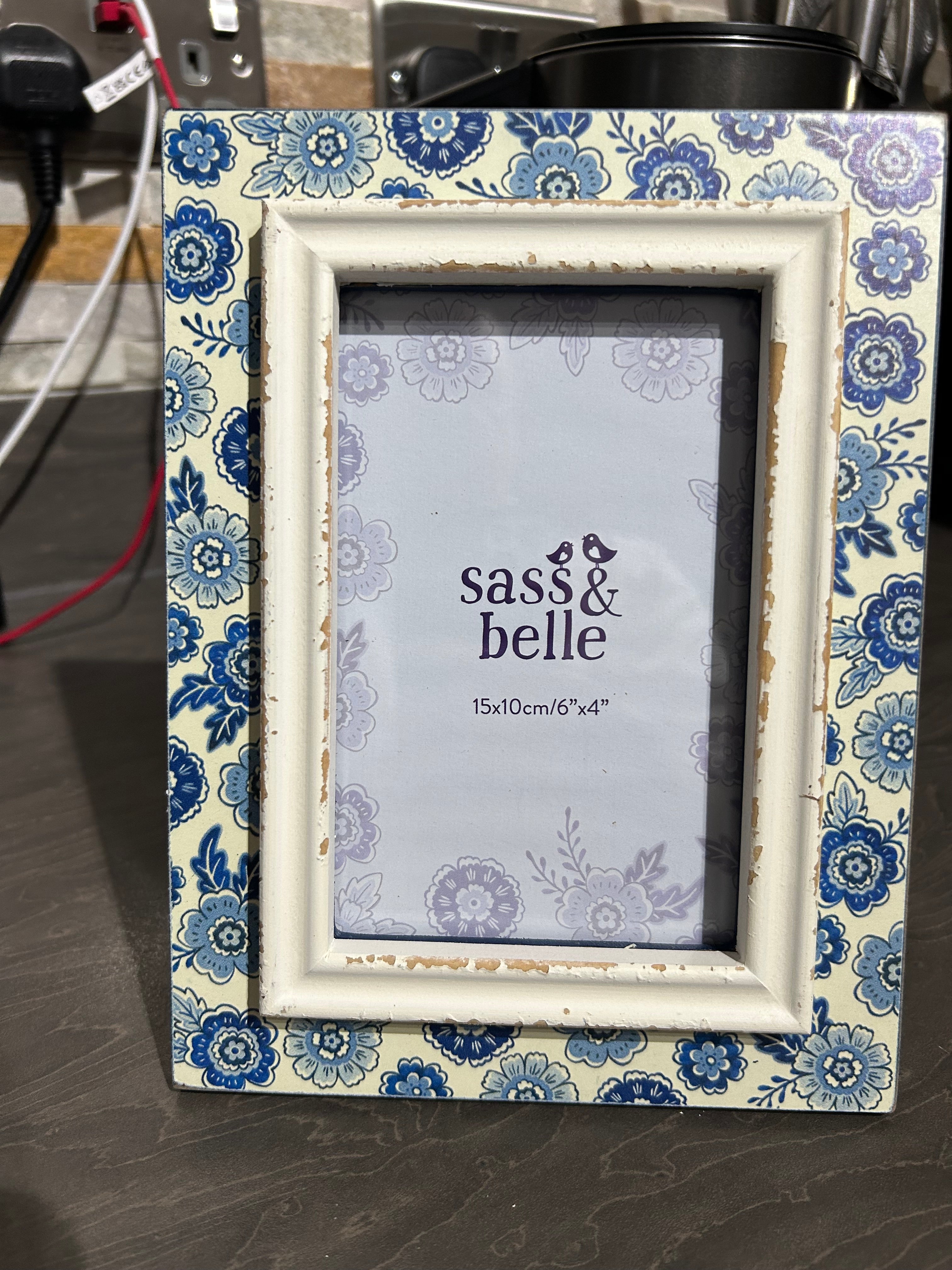 Sass & Belle Blue Willow Shabby Chic Wooden Frame