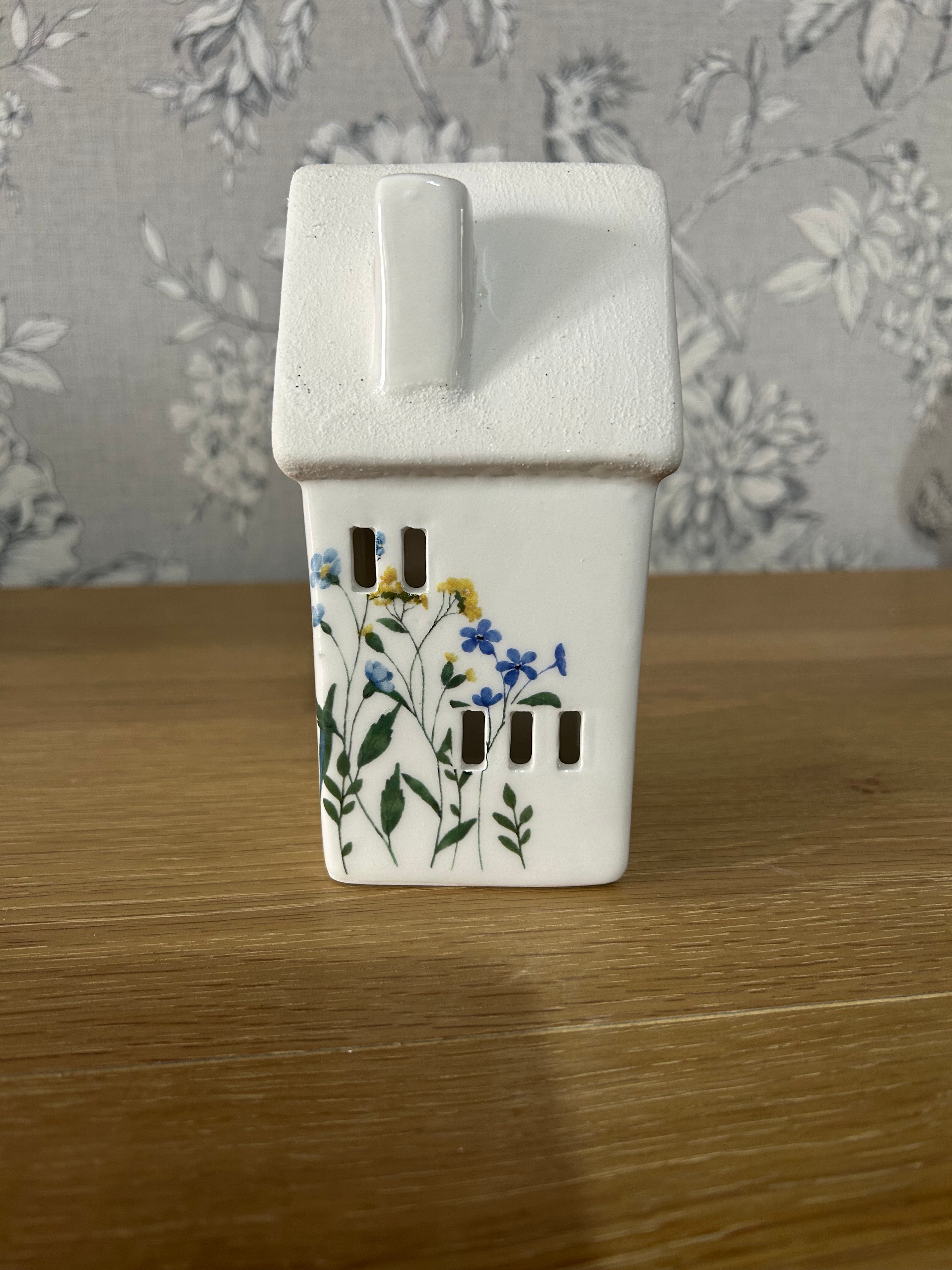 Medium Floral Patterned Porcelain House