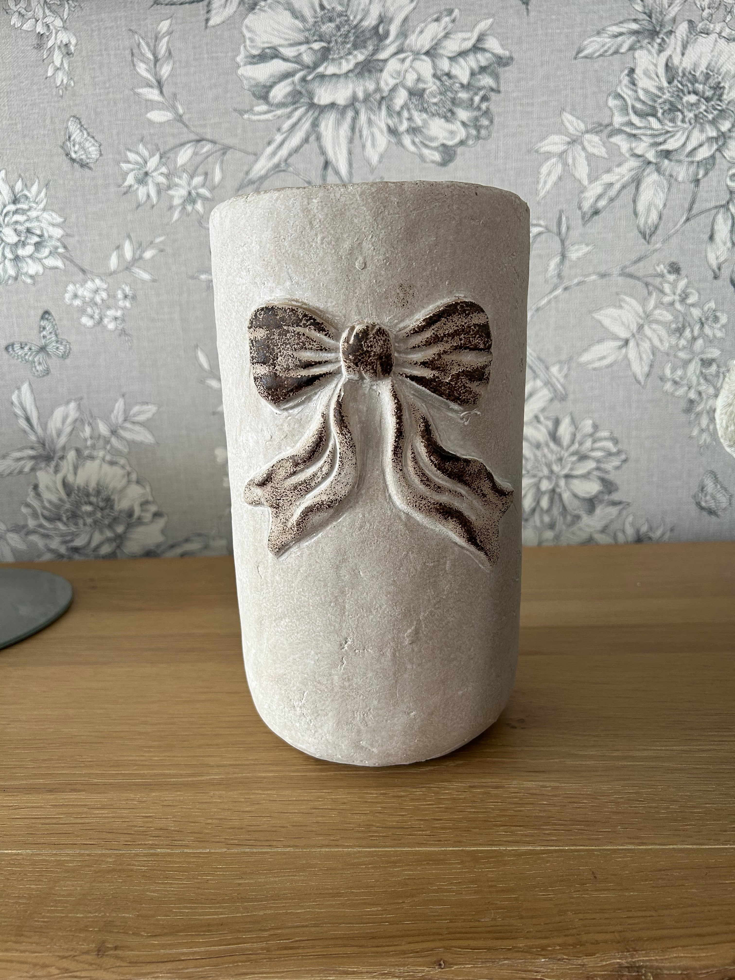 White Bow Design Vase Large