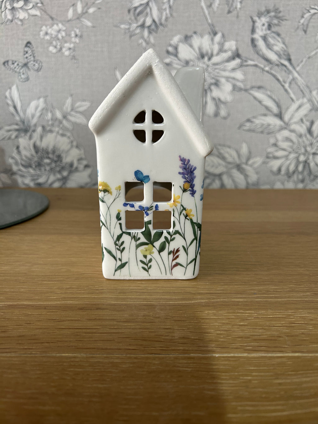 Medium Floral Patterned Porcelain House