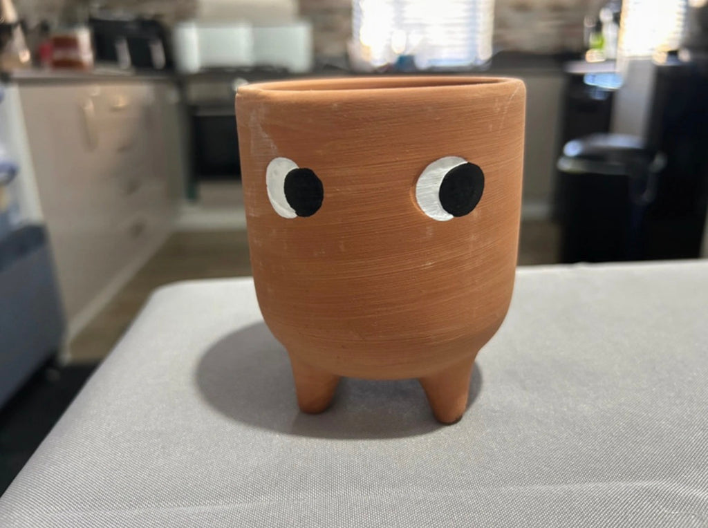 Sass & Belle Little Leggy Terracotta Plant Pot