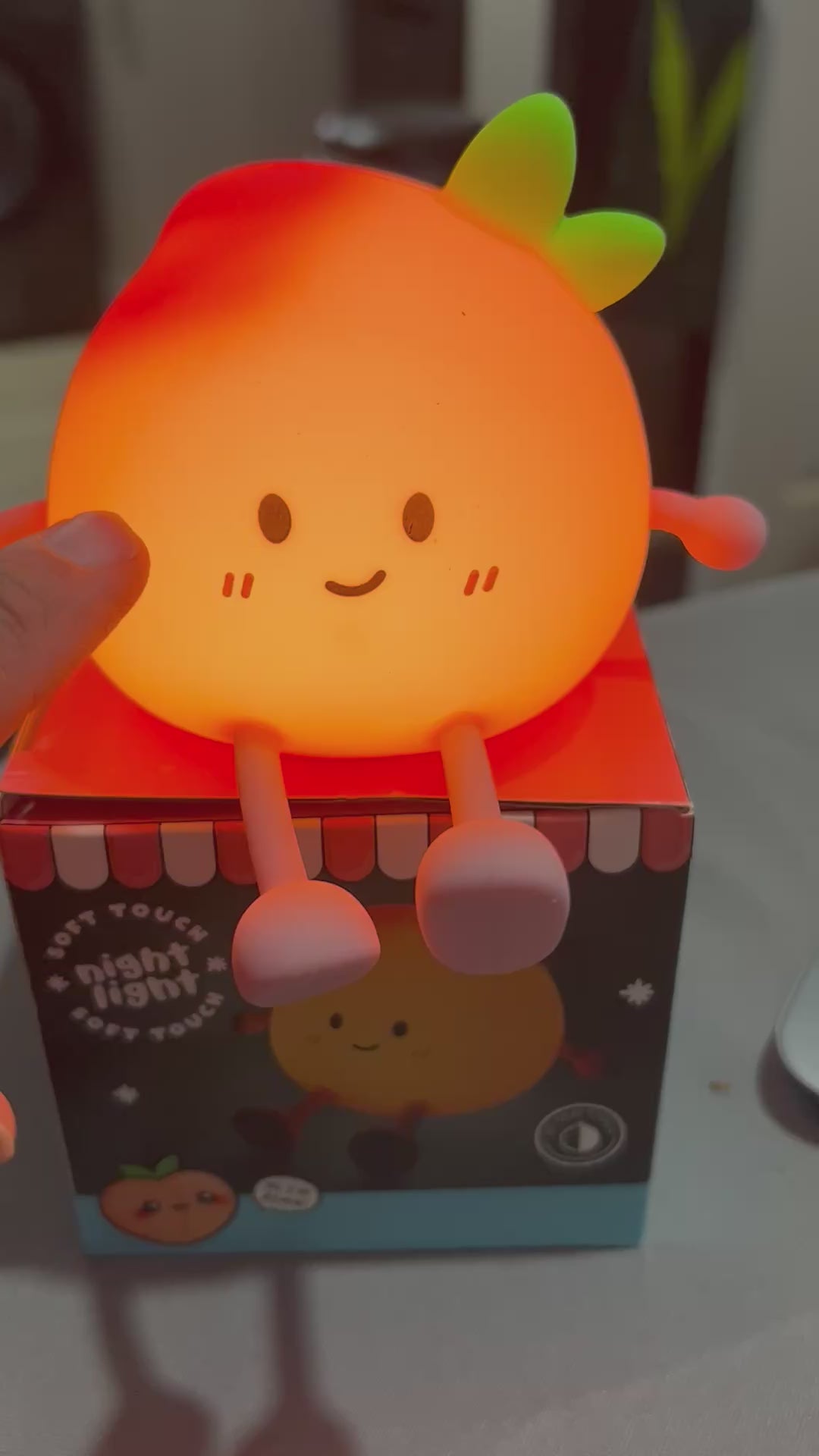 Foodimals Peach Fruit LED Night Light & Phone Stand